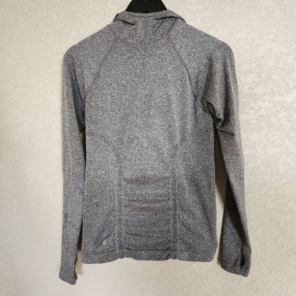Athleta Long Sleeve Compression Shirt Size Medium - Picture 1 of 5
